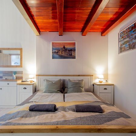 Dob Apartment With Ac Budapest Bagian luar foto
